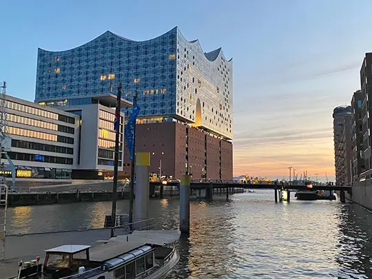 Hafen City Elphie