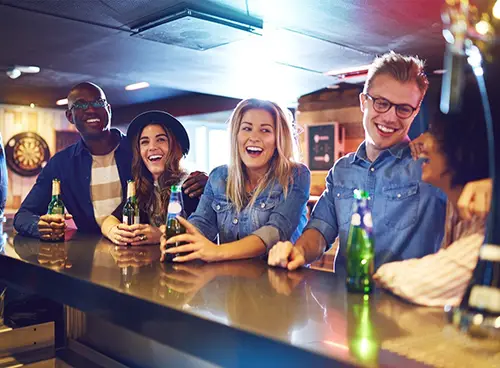 Gruppenreise nach Hamburg mit Besuch einer  St.Pauli typischen Kiez-Bar
